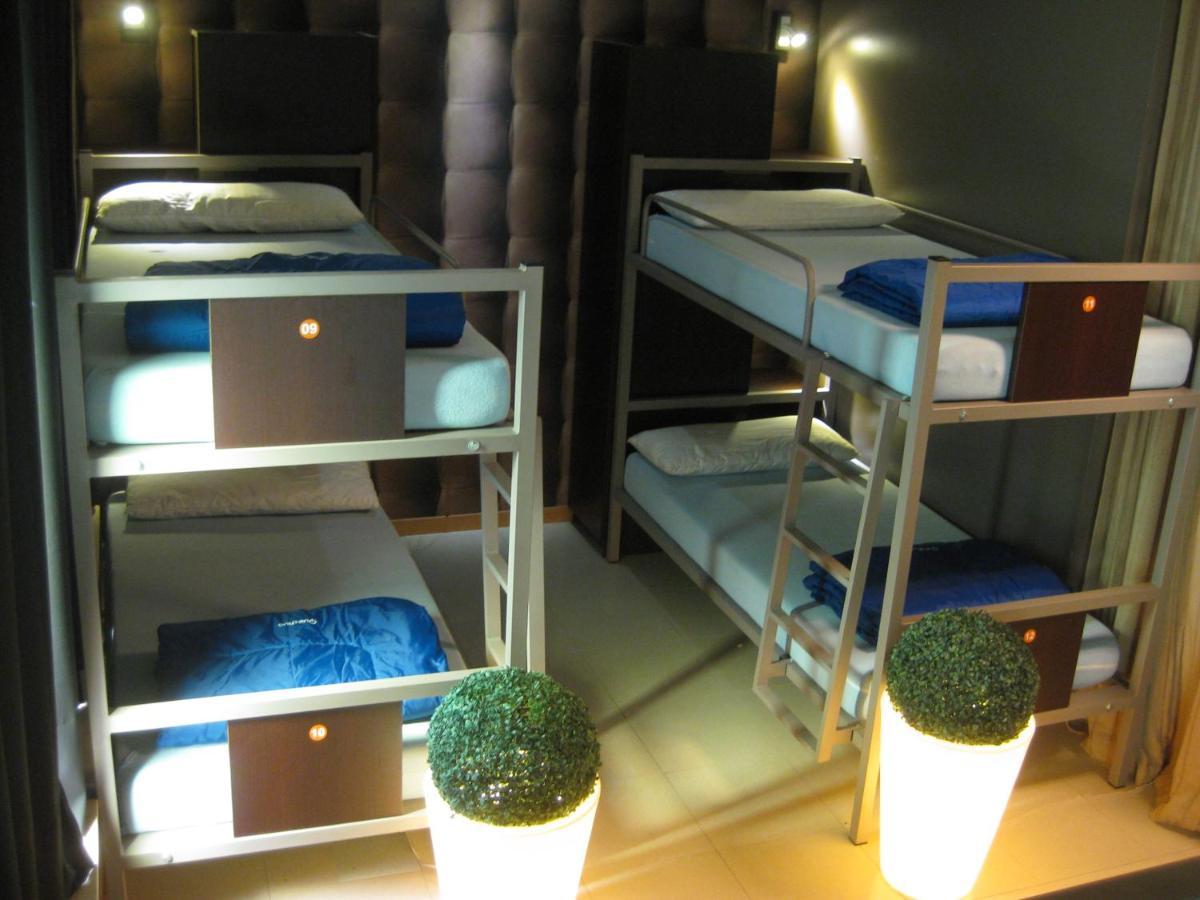 Albergue Santo Santiago ซานติอาโก เด กอมโปสเตลา ภายนอก รูปภาพ