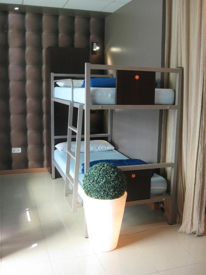 Albergue Santo Santiago ซานติอาโก เด กอมโปสเตลา ภายนอก รูปภาพ